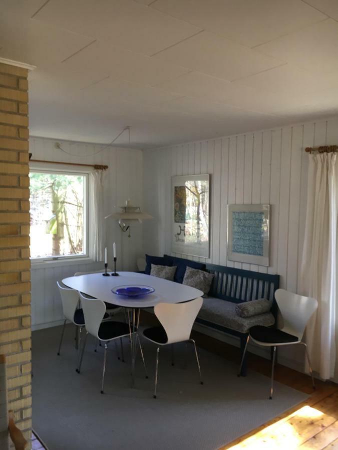 Midtvejshuset Villa Ronne Exterior photo